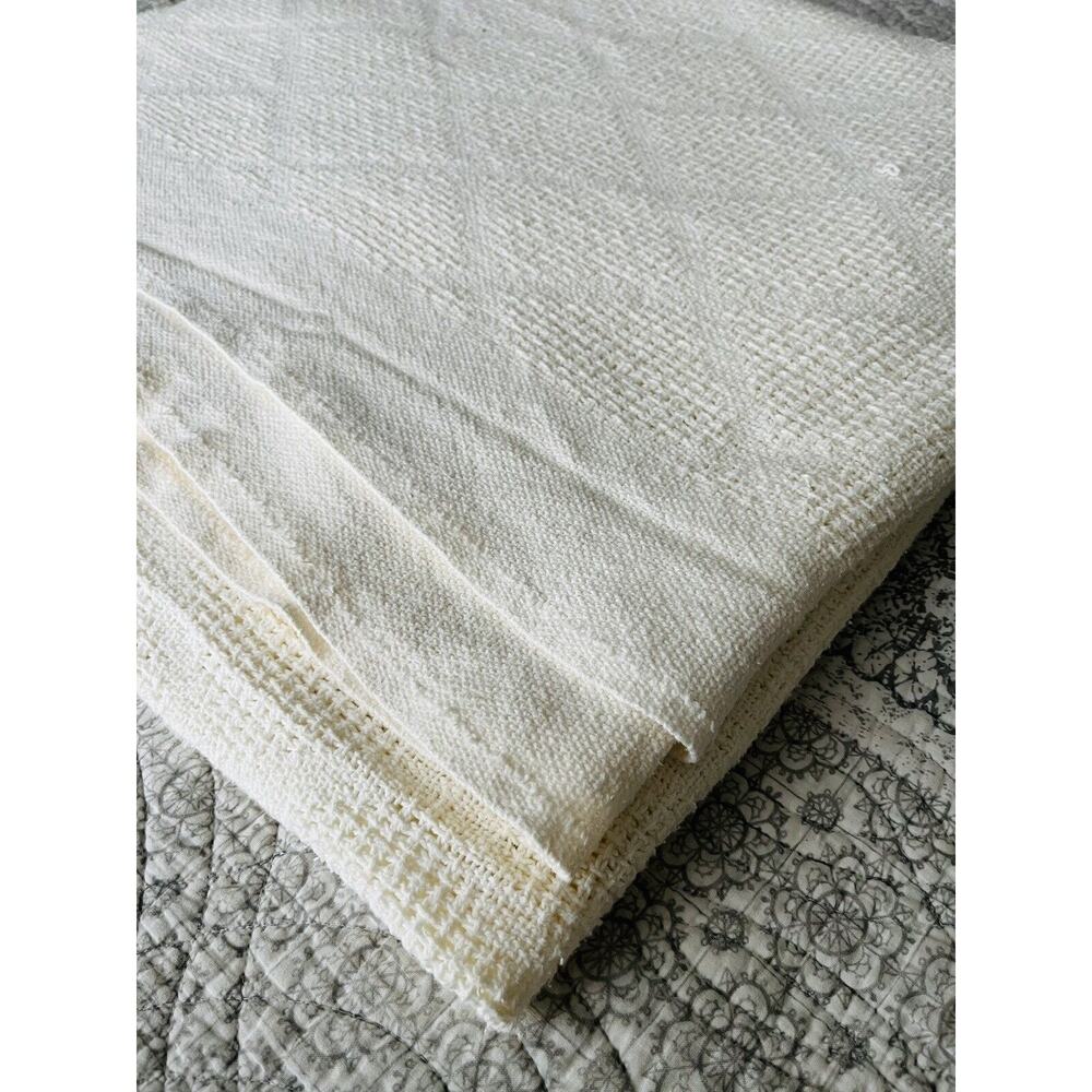 White Cotton Waffle Weave Blanket King USA WPL 1675 Vintage Diamond 25 Beacon ? - Picture 10 of 16